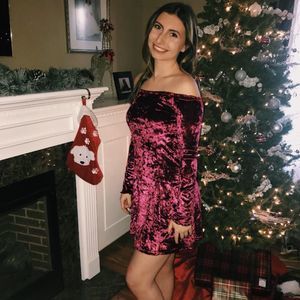 Meet your Posher, Daniella